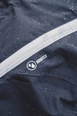 Hurtta Drizzle Mantel, Schwarz -Wuff Wohnen Verkäufe 9b4bb1548e8d0a8cb598738b52a7c62f7c6cc459