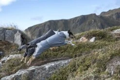 Hurtta Training Warmer, Carbon Grau 11 Hurtta Training Warmer, Carbon Grau -Wuff Wohnen Verkäufe HurttaBodyWarmer CarbonGrey AW20 19 1200x