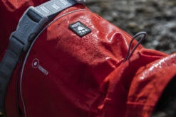 Hurtta Monsun Regenmantel ECO, Rosenrot (rosehip) 13 Hurtta Monsun Regenmantel ECO, Rosenrot (rosehip) -Wuff Wohnen Verkäufe Hurtta Monsooncoat Rosehip 11