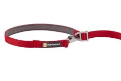 RuffWear Switchbak™ Leash Red Sumac -Wuff Wohnen Verkäufe Web20JPG 4025 Switchbak Leash Red Sumac Handle STUDIO