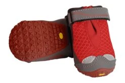 RuffWear Grip Trex™ Boots - Set Of 2 - Red Sumac -Wuff Wohnen Verkäufe Web20JPG P15202 Grip Trex Boots Red Sumac Paired STUDIO
